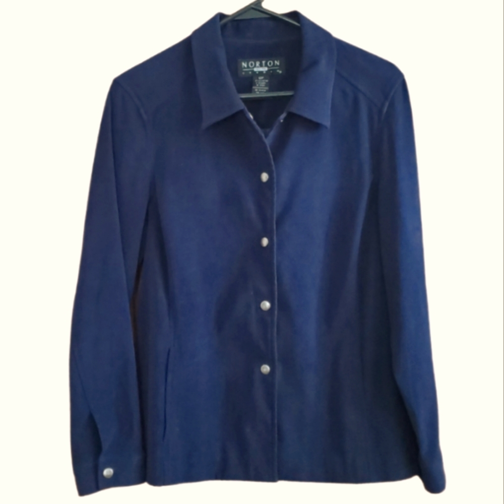 WOMEN'S  12P NORTON studio navy jacket.